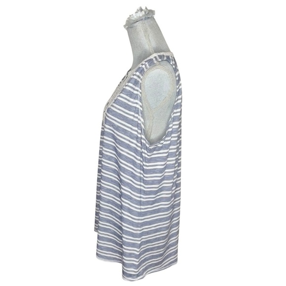 Max Studio Women’s Crochet Front V-Neck Striped Tank Top Size 1X - Picture 2 of 9